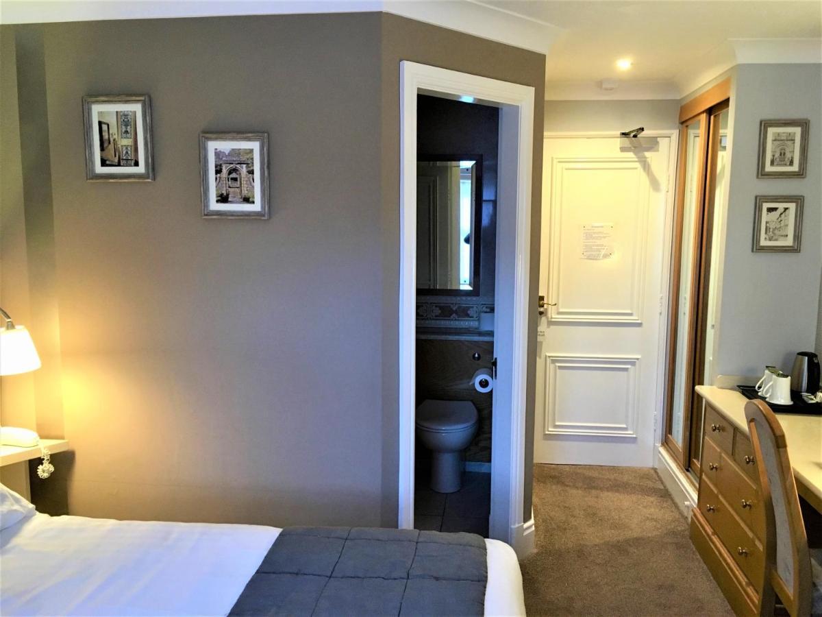 Astley Bank Hotel Даруин Екстериор снимка