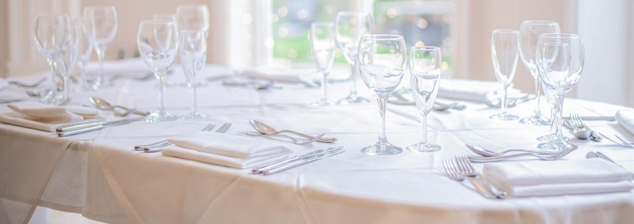 Astley Bank Hotel Даруин Екстериор снимка