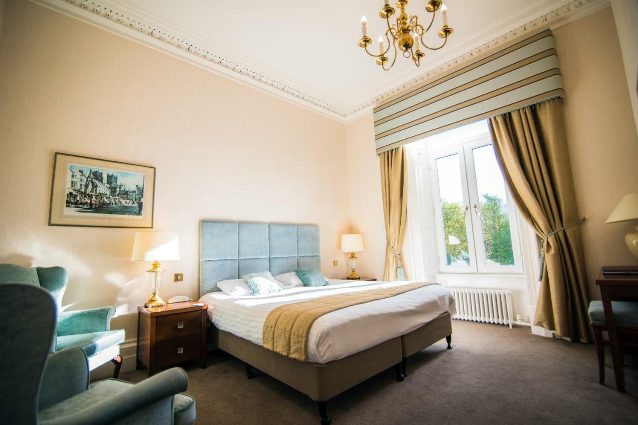 Astley Bank Hotel Даруин Екстериор снимка